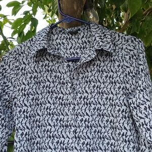 Anne Taylor Petite XSP BLUE LONG SLEEVES COLLARED WITH BIRDS AS A DESIGN